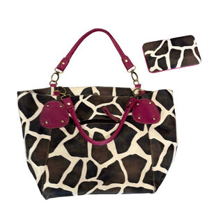 Women's Tote Brown & White Giraffe Print purse with matching wallet